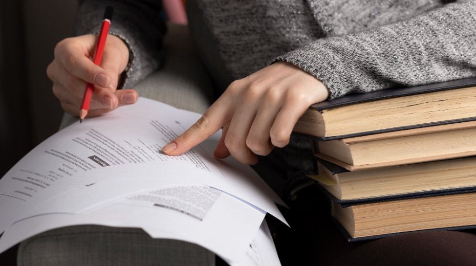 Tez Yazma Süreci Adım Adım Başarı Rehberi